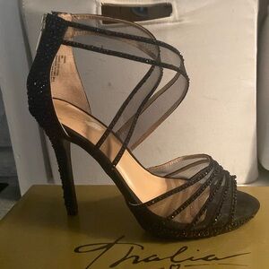 Women’s size 8 black heels